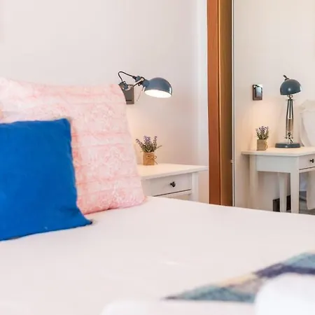 Sunny Escapes By Ocvillas Apartment